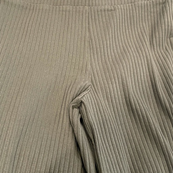 Calé Olive Ribbed Culottes - New With Tags - Picture 6 of 7